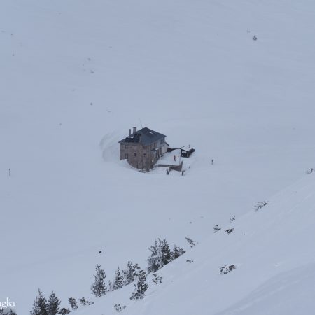 Makedonia Hut